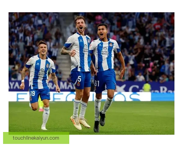 西甲球员变动持续，球队阵容竞争力增强，值得关注未来形势