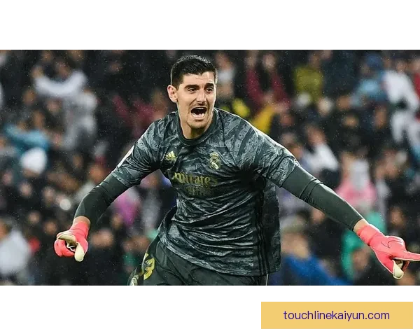 库尔图瓦在与吕宁的竞争关系中持续保持稳定表现，双方争夺主力位置引发关注。